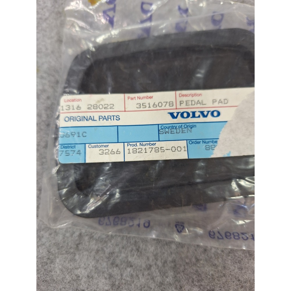 Genuine Volvo Original Pedal Pad 3516078 OEM Black Rubber Replacement Part